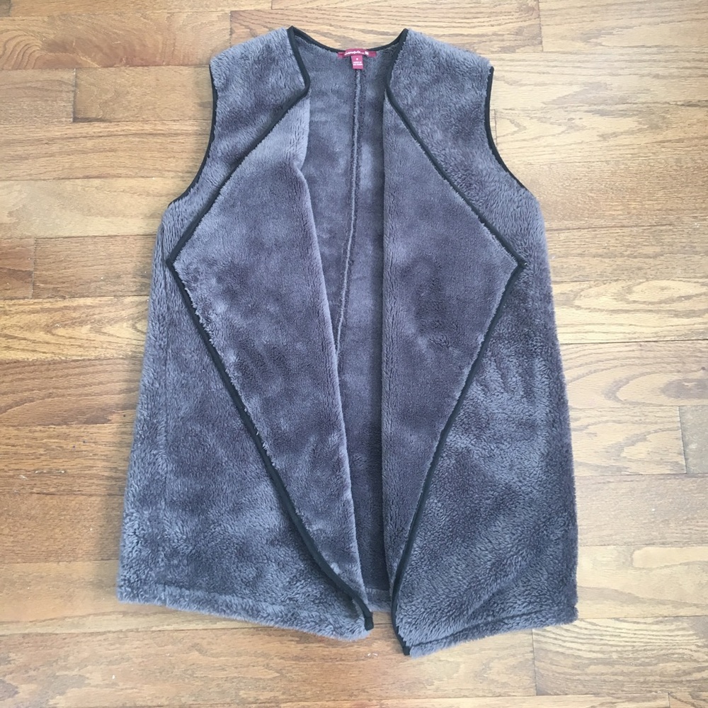 NWOT fuzzy vest